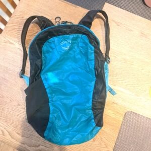 EUC Osprey foldable and very light back pack Charcoal/ turquoise